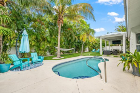 A Wave From It All - New Luxury Renovated Home Heated Pool Cabana Hammock Walk to Beach